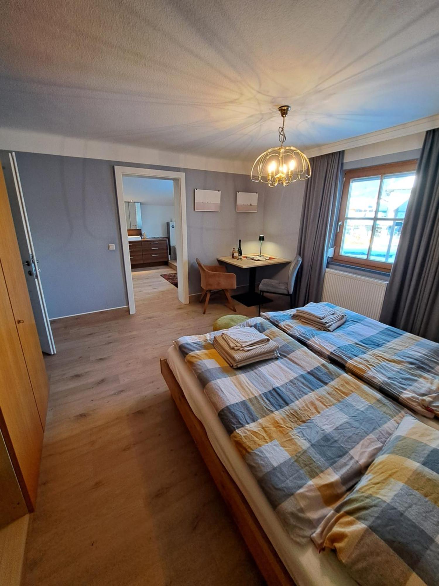 Gesa'S & Tom'S Stadtappartement Saalfelden ภายนอก รูปภาพ